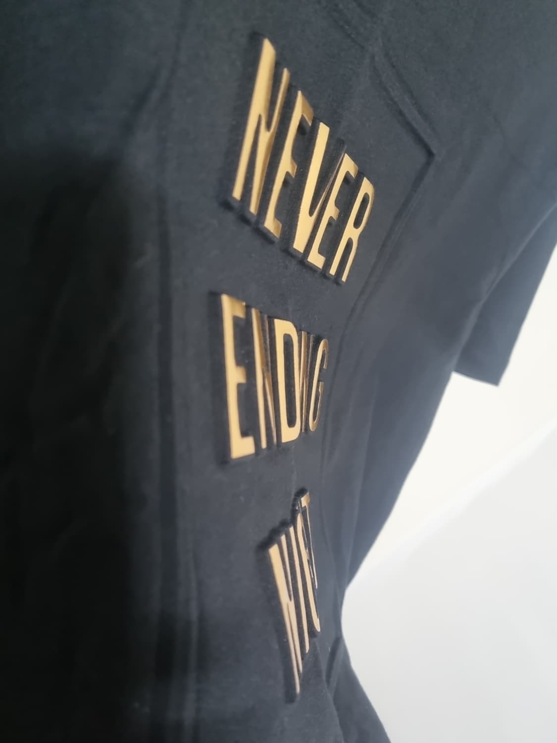 ZARA 블랙 반팔티 레터링 M 상품이미지4