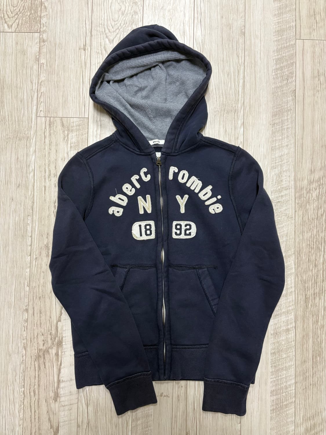 아베크롬비 딱붙핏 후드집업 네이비 상품이미지1
