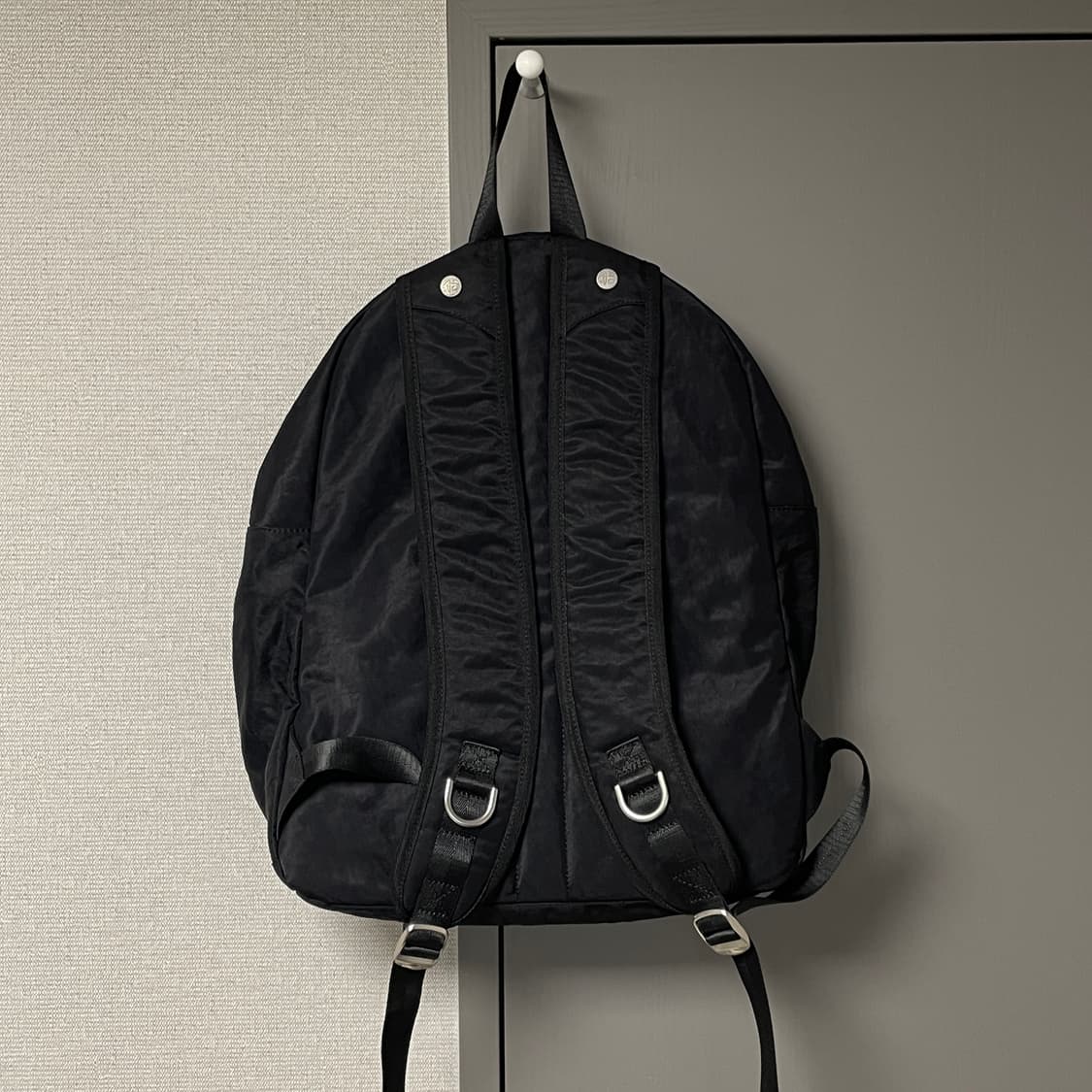애드오프 백팩 EYELET CREASED BACKPACK BLACK 상품이미지2
