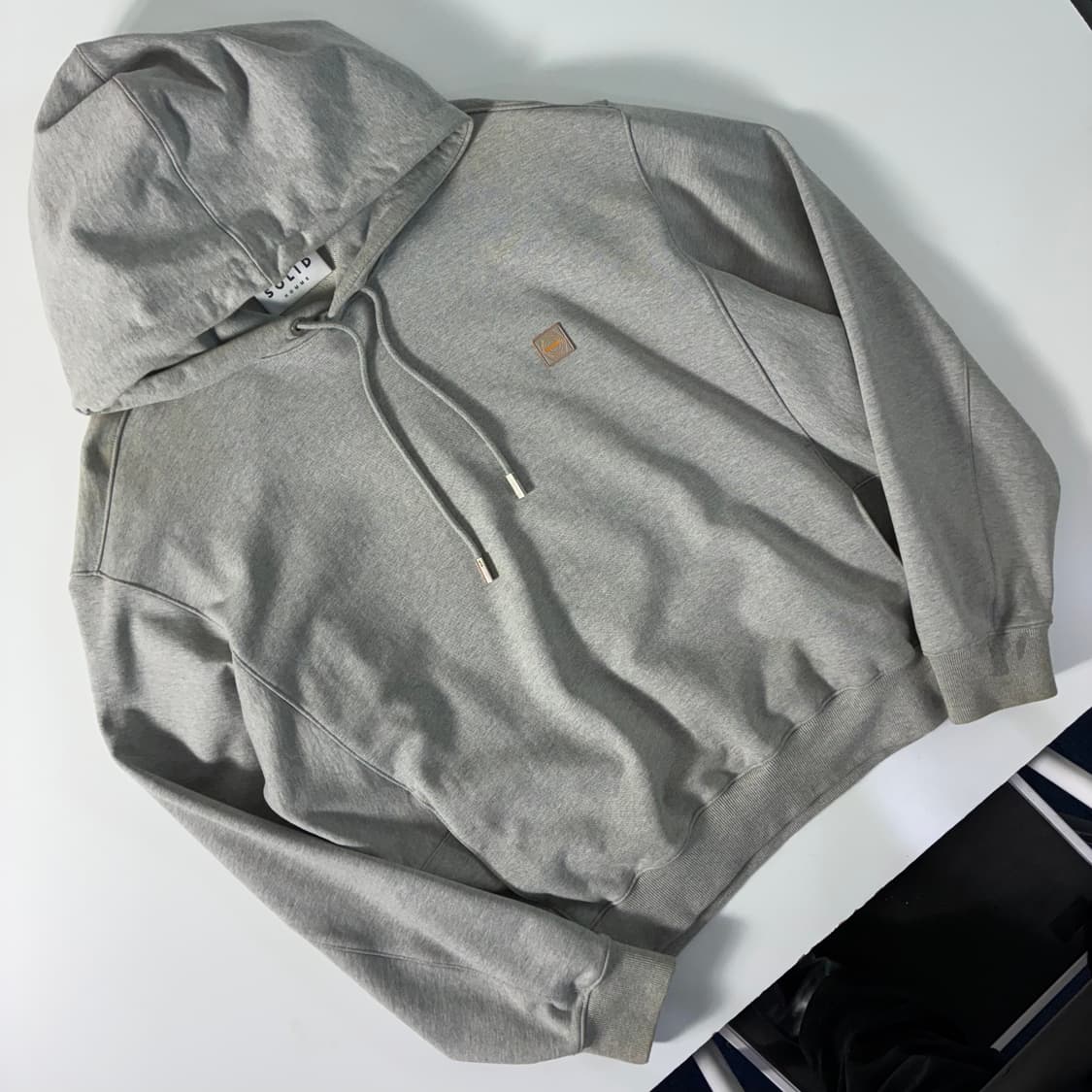 Solid Homme 솔리드 옴므22F/W 그라데이션 백로고 후드티 상품이미지3