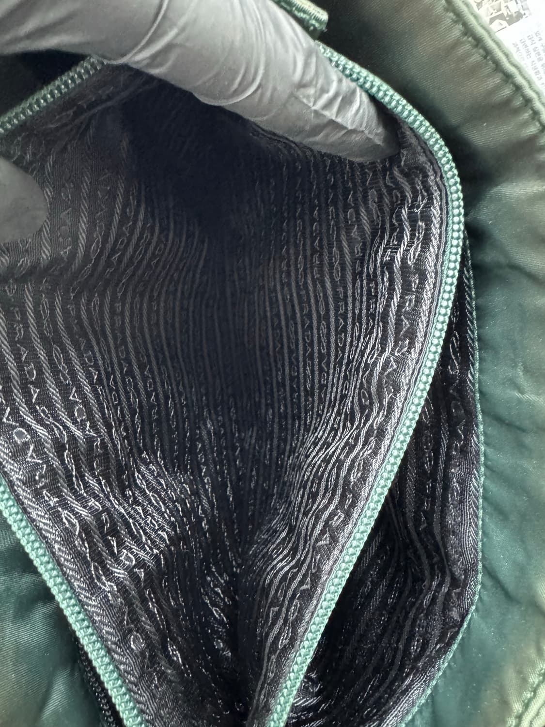 프라다 포코노 숄더백 상품이미지9