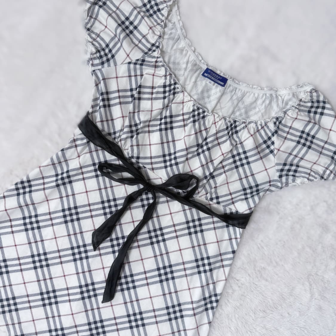 Burberry 블루라벨 노바체크 리본 블라우스 ≽^•⩊•^≼ 상품이미지1