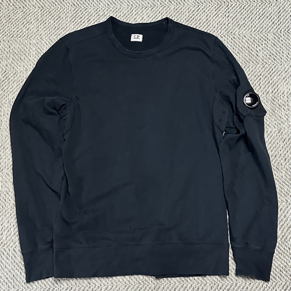 CP컴퍼니 렌즈 맨투맨 블 상품이미지1