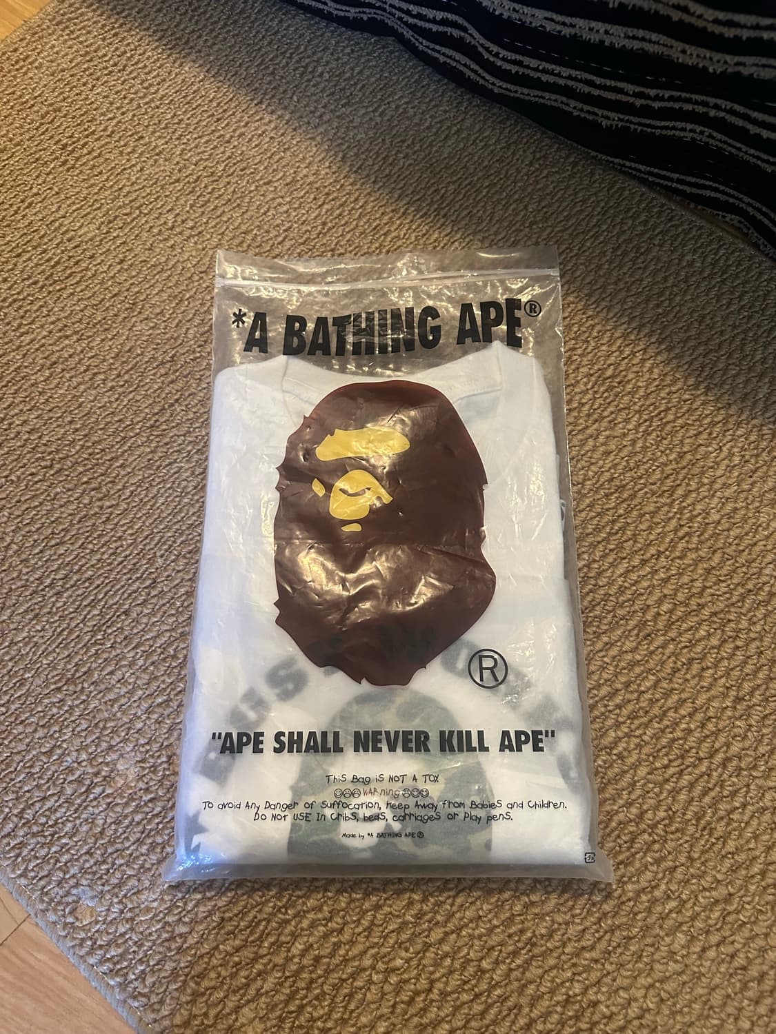 베이프Bape 반팔티 FW25 팝니다 상품이미지1