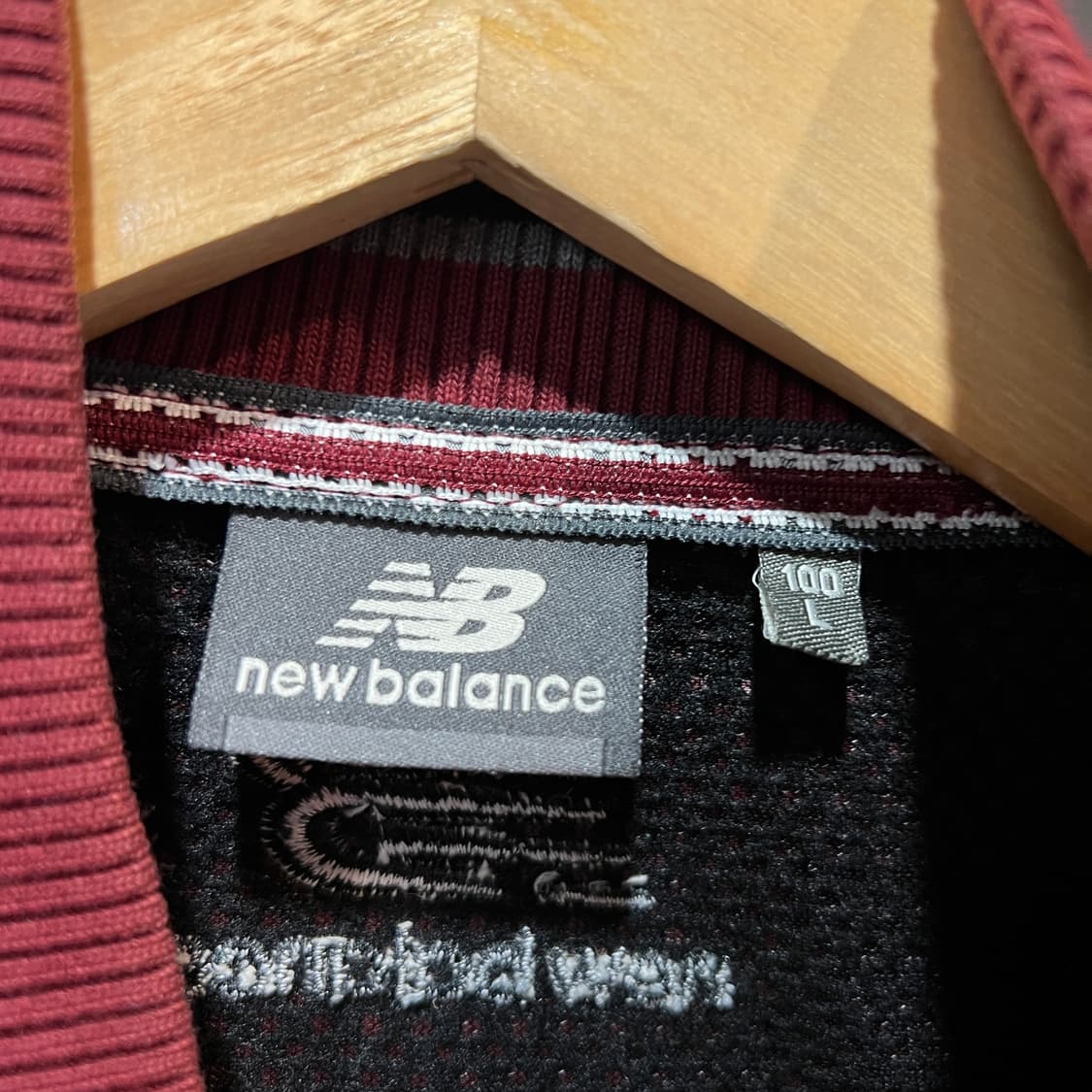 뉴발란스 버건디 코치 자켓  상품이미지3