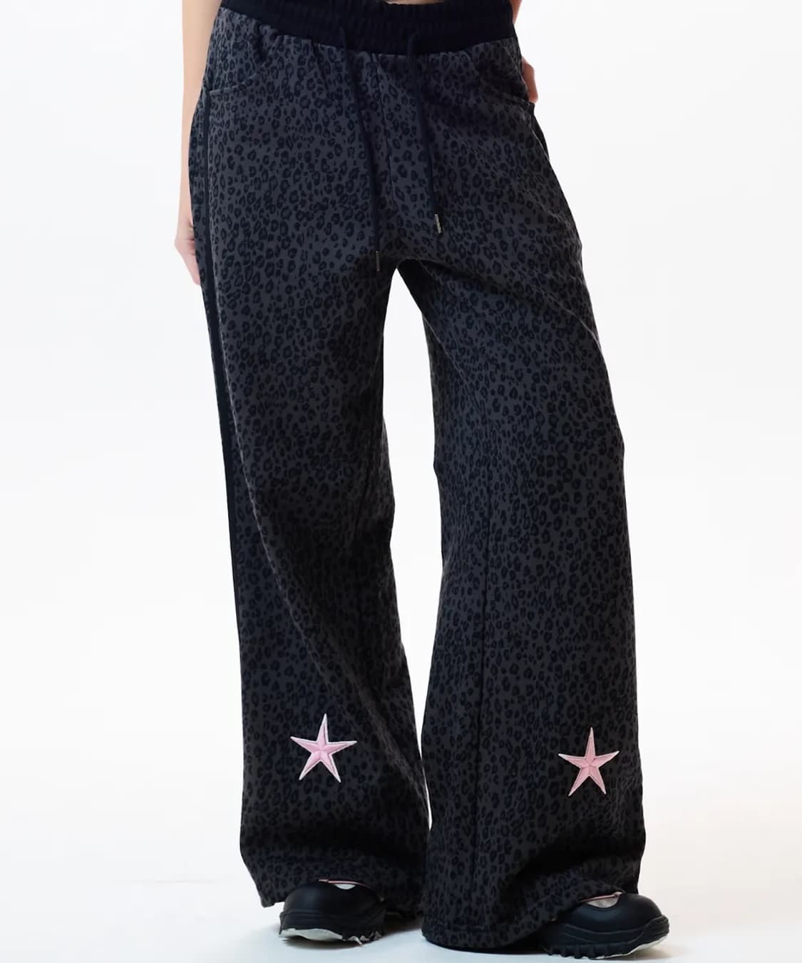 러브이즈트루 포켓 트레이닝 스트링 팬츠 레오파드 호피 차콜 상품이미지4