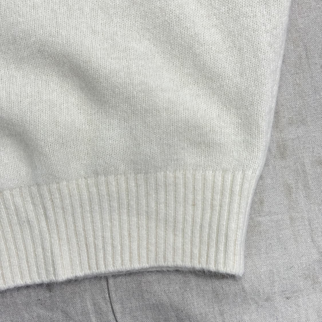 아비에무아 메리노울 카라 니트2 상품이미지5