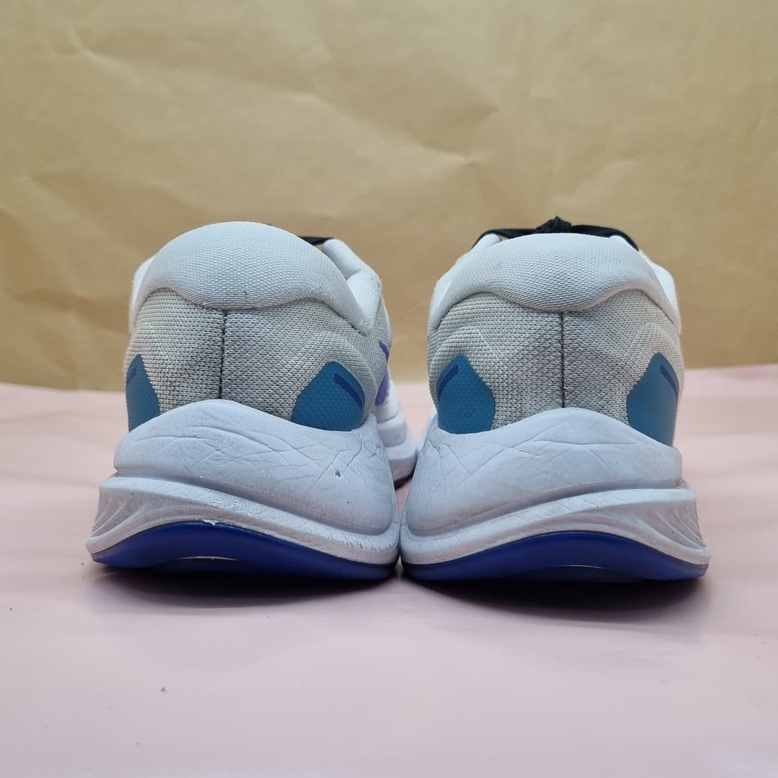 나이키 에어줌 스트럭처24 운동화245 상품이미지4