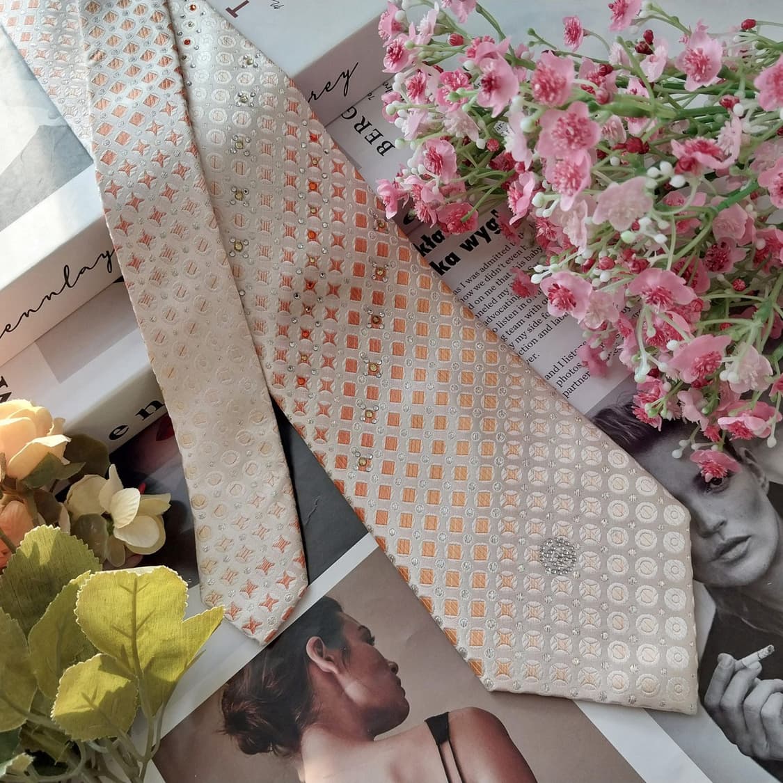 파코라반 실크 아이보리 패턴 넥타이 9.2cm 새상품 K1430
 상품이미지2