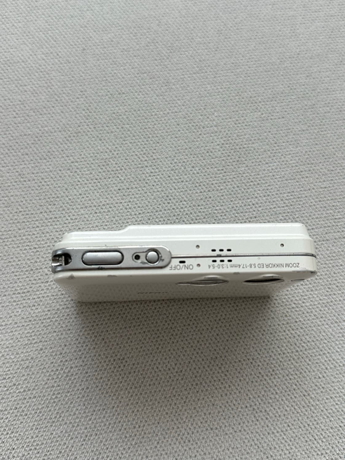 니콘 쿨픽스 S1 디카 화이트 팔아요 상품이미지3