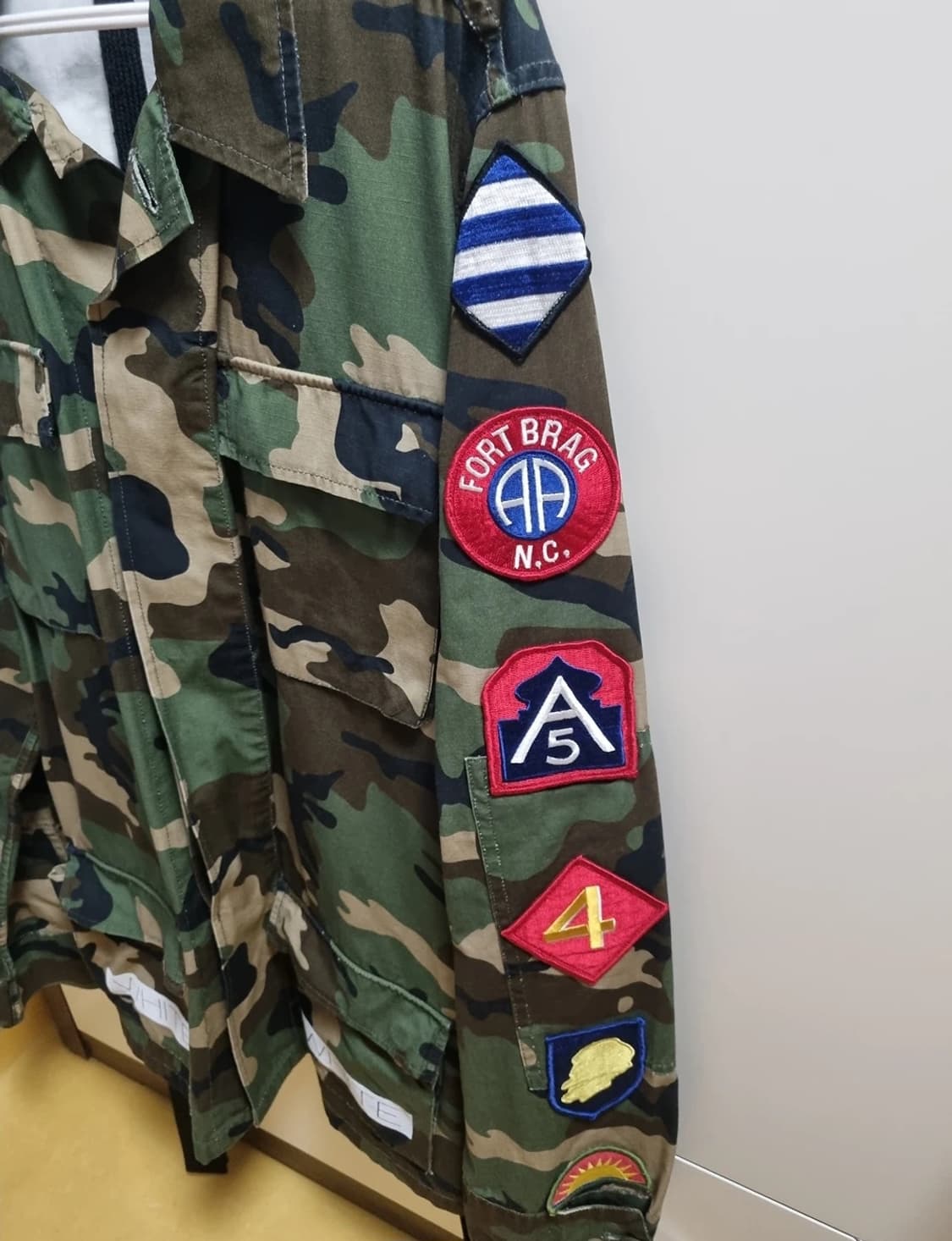 오프화이트.카모플라쥬 자켓 상품이미지3