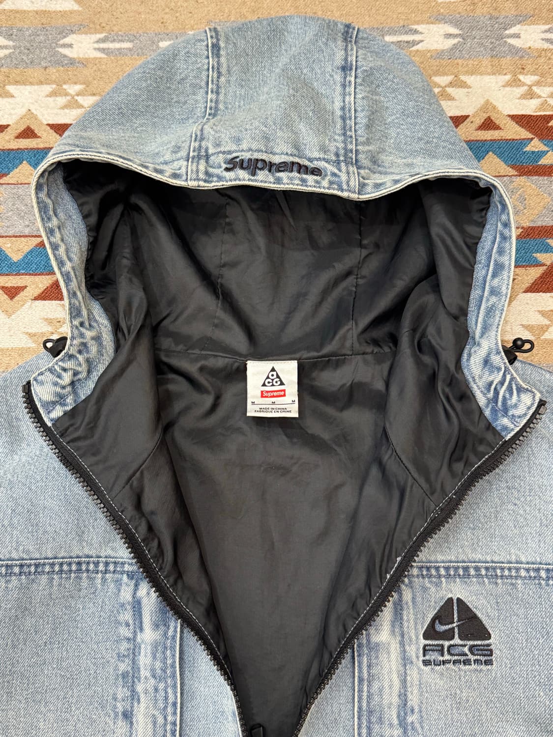 [M][100] 슈프림 x 나이키 ACG 데님 풀오버 워시드 블루 상품이미지3