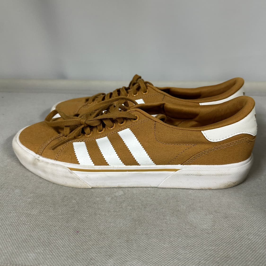 아디다스 아바카 스니커즈 상품이미지2