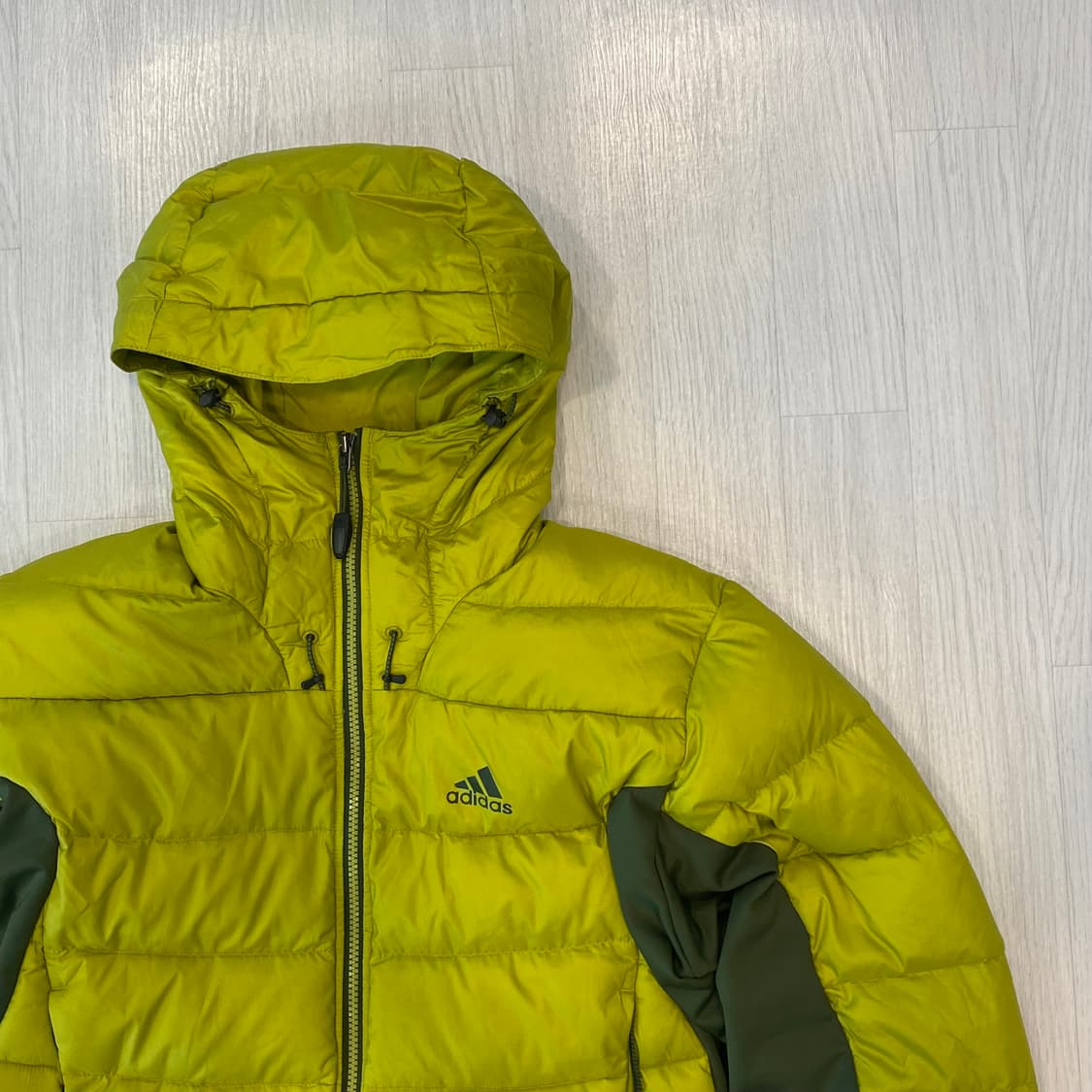 아디다스 경량 패딩 샘플 버전 상품이미지2