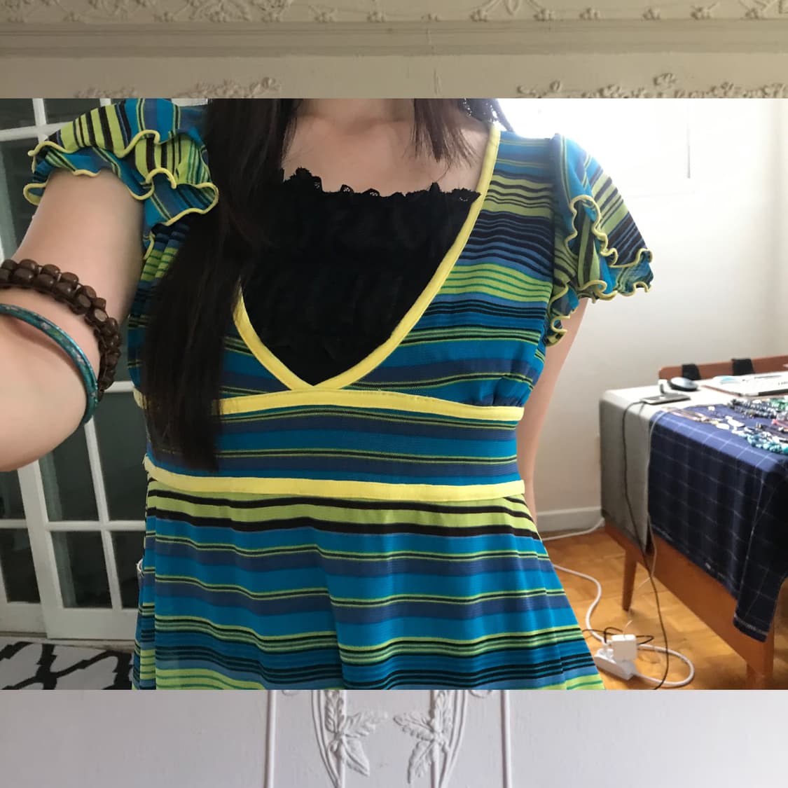 vintage pattern v-neck mash top 상품이미지3