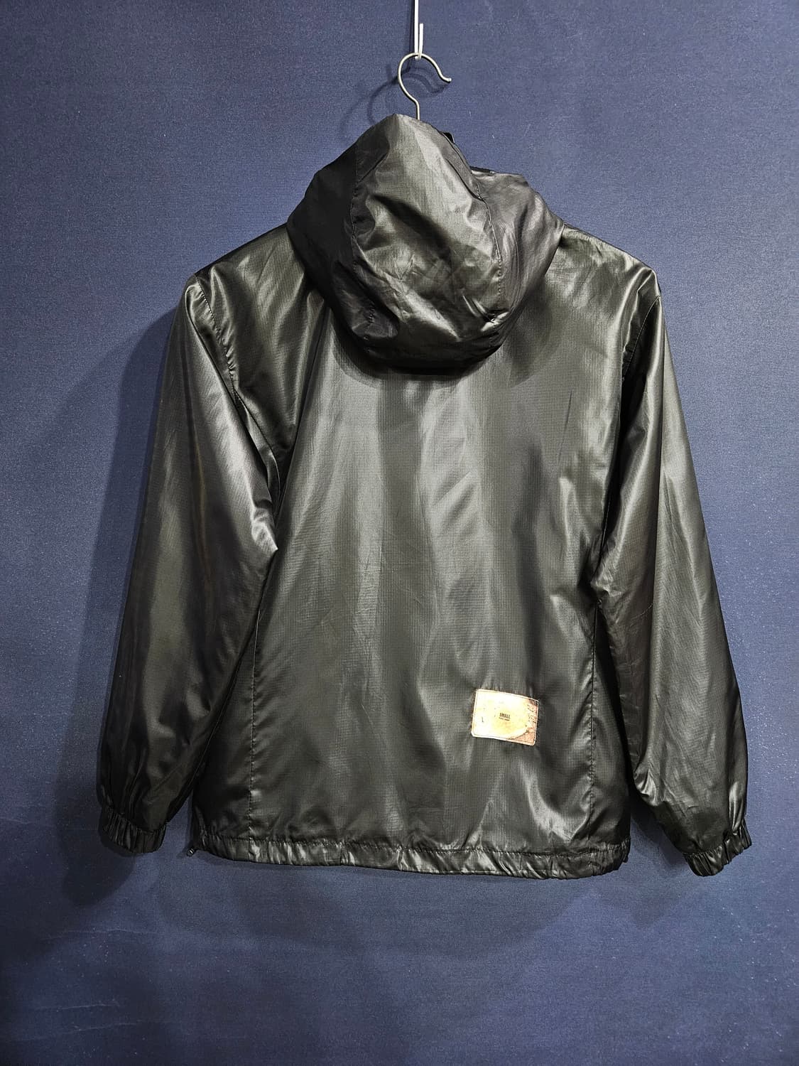 플라스틱 프로덕트 블랙 남성 세미오버핏 95 방풍 바람막이 자켓  상품이미지2