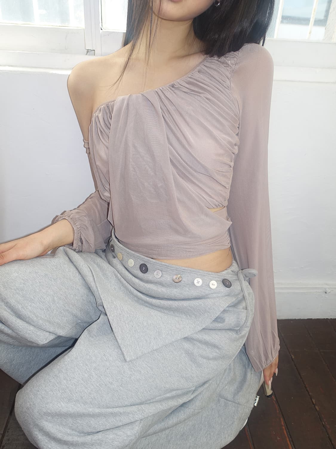 더에펠 셔링 언발 시스루 블라우스 상품이미지2