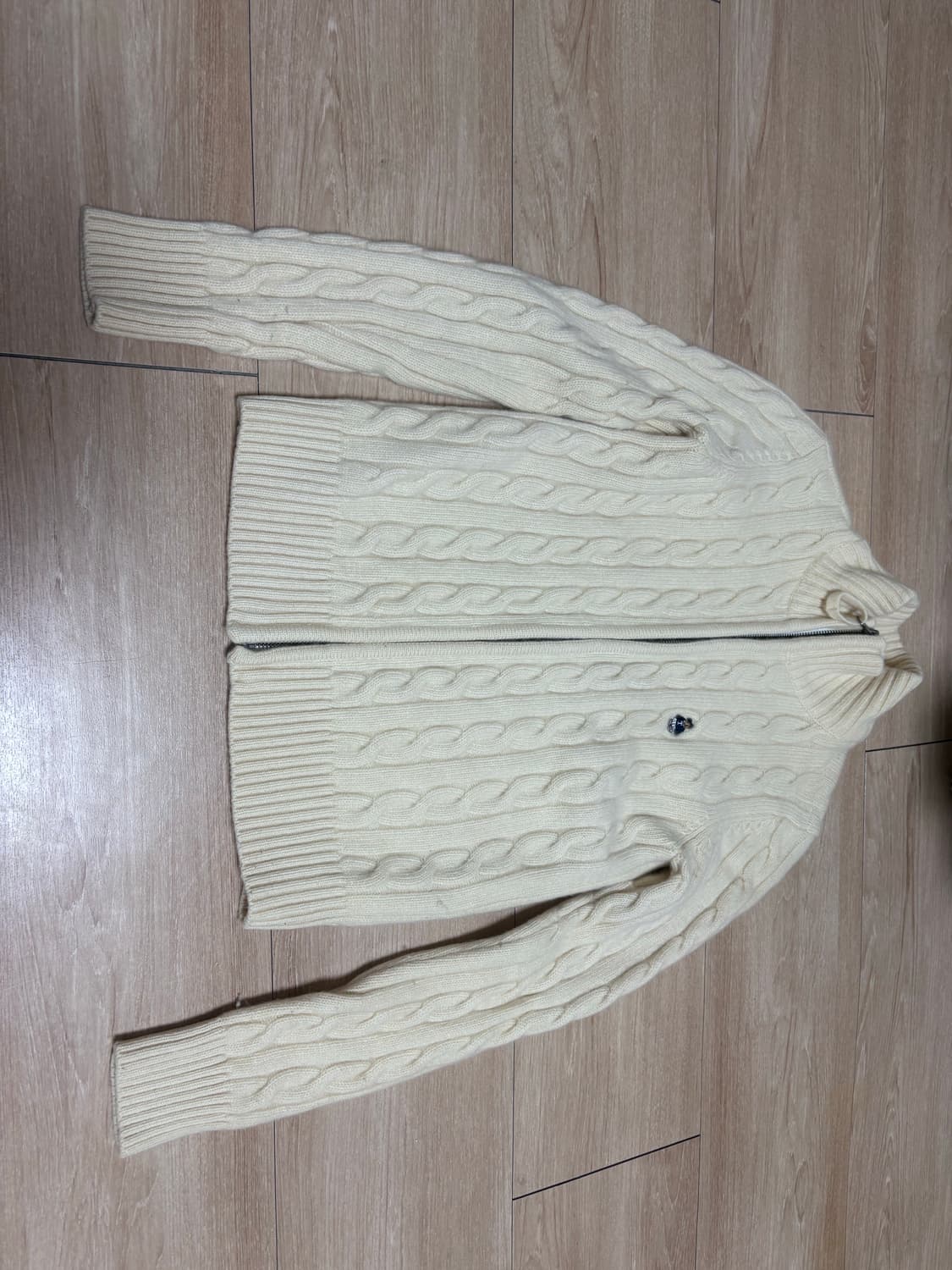 티니위니 아이보리 니트 집업 판매합니다 / Teenie Weenie 상품이미지1