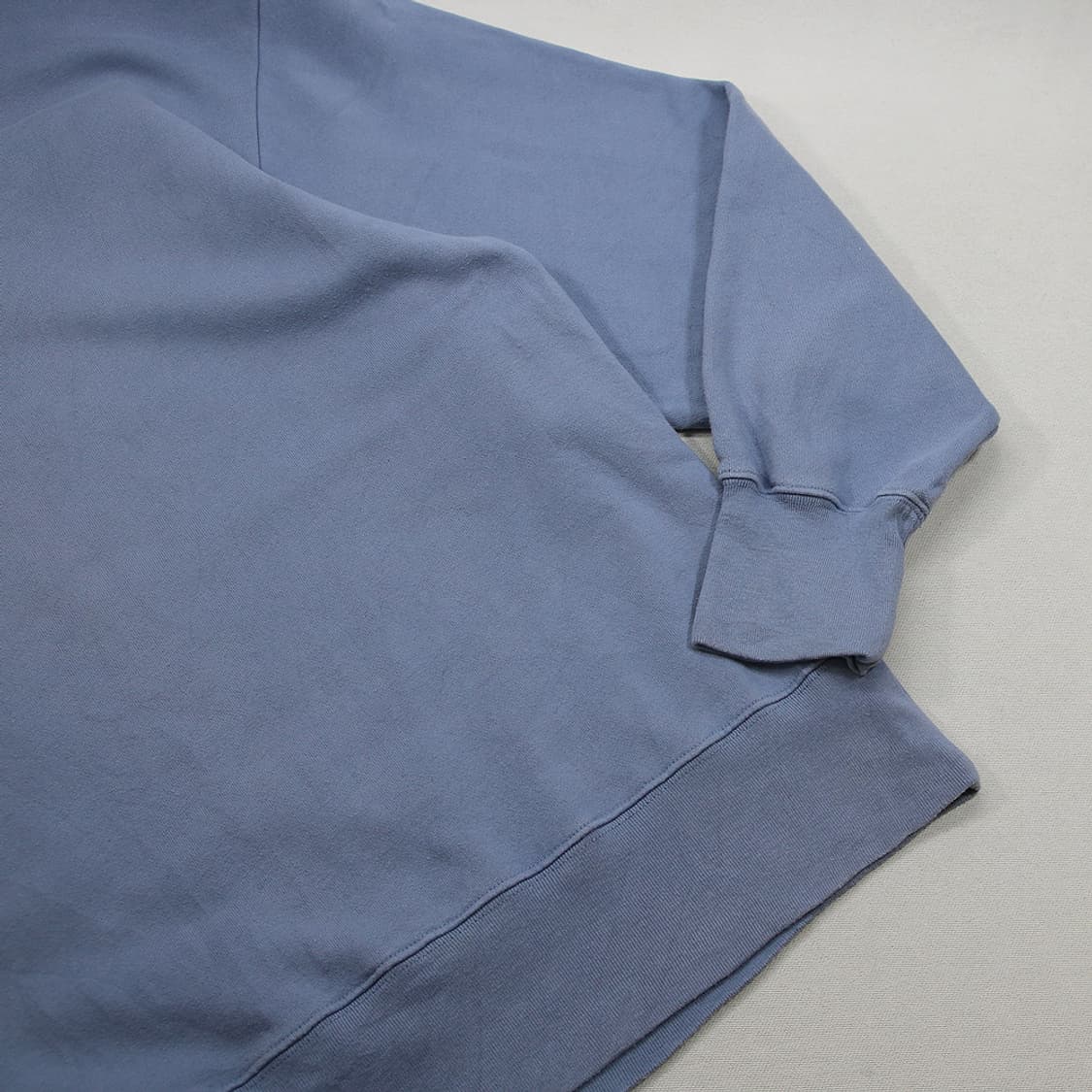 (착용컷) 디즈니 미키마우스 스웻 셔츠 (남성용 105) 상품이미지6