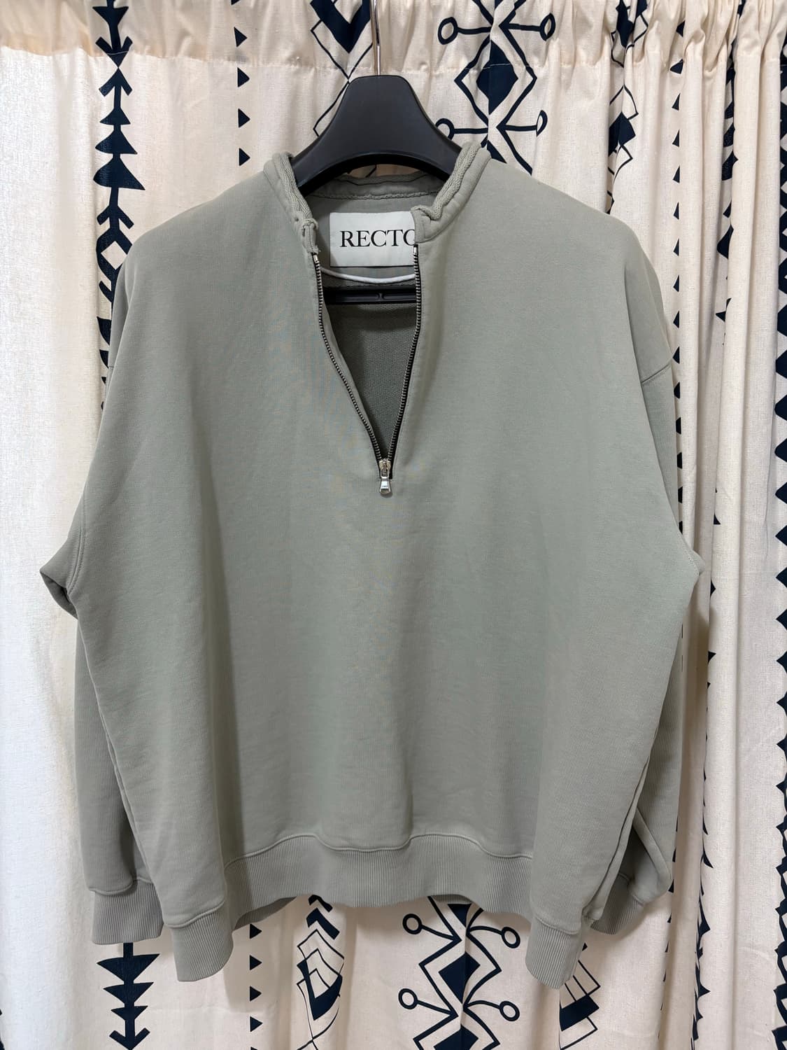 렉토 로우엣지 카라 스탠드 하프집업 그레이쉬 카키 상품이미지3