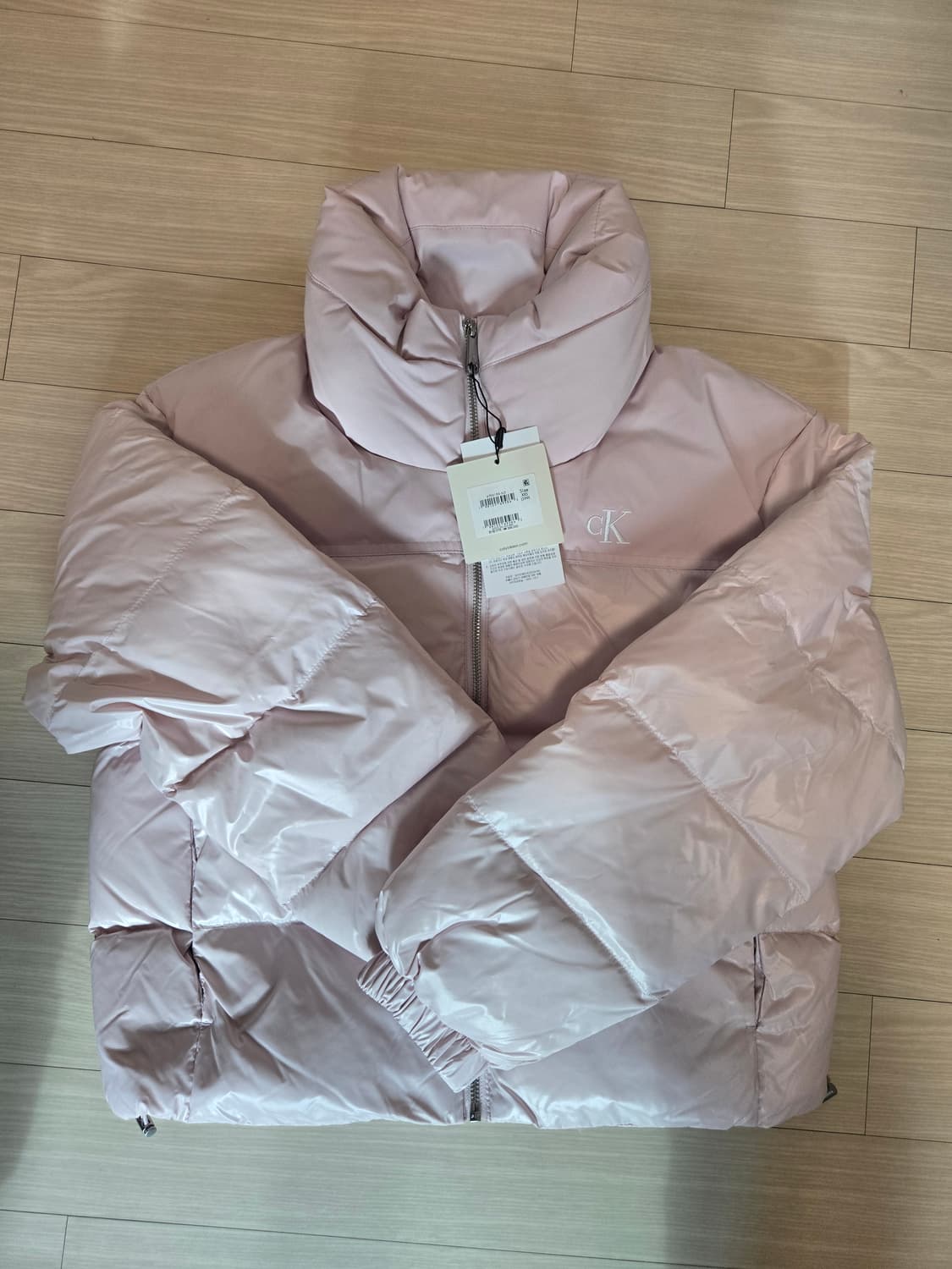 캘빈클라인 진 여성 매트 블라킹 샤인 다운 푸퍼 자켓 상품이미지1