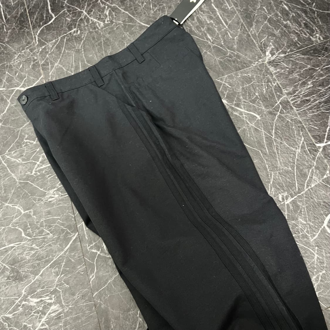아디다스 올 블랙 삼선 스케이트 와이드 치노 팬츠 상품이미지6