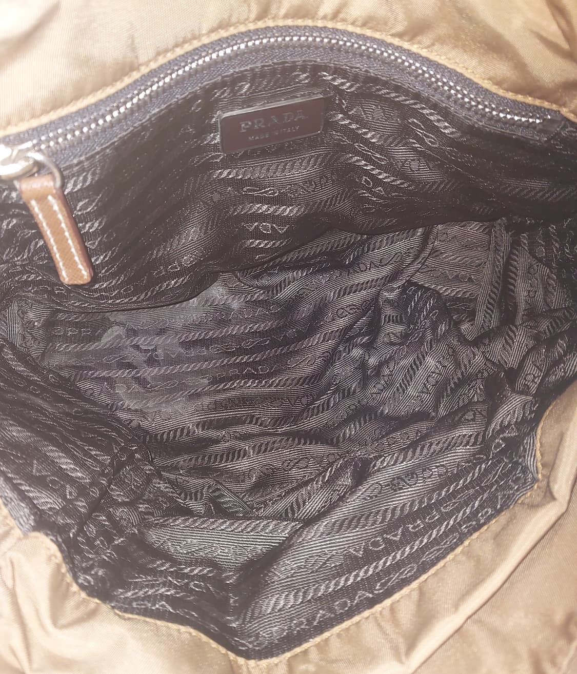 프라다 빈티지 테수토 나일론 퀼팅 숄더백 (정품) 상품이미지9