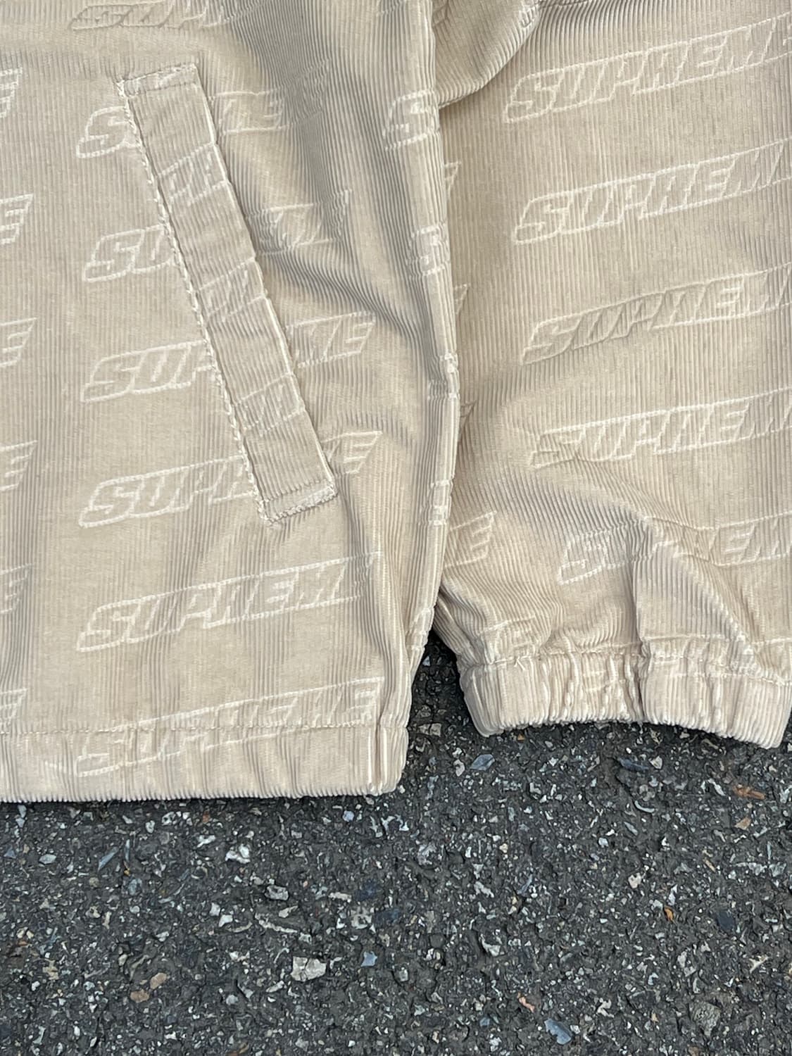 Supreme 18ss Debossed Corduroy Jacket 상품이미지5