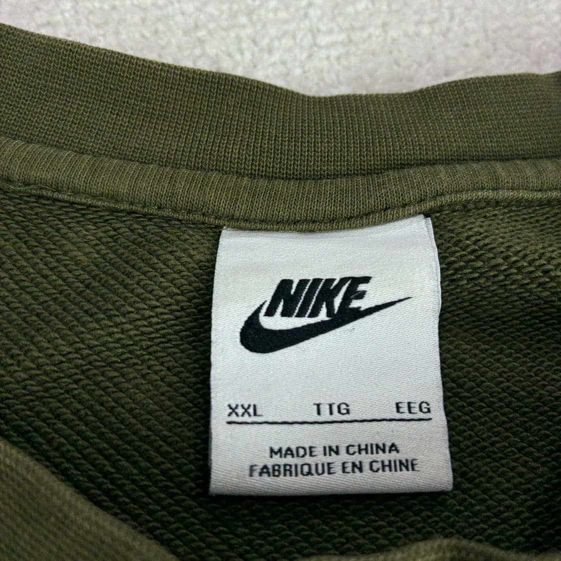 나이키 스우시 올리브 맨투맨  상품이미지2