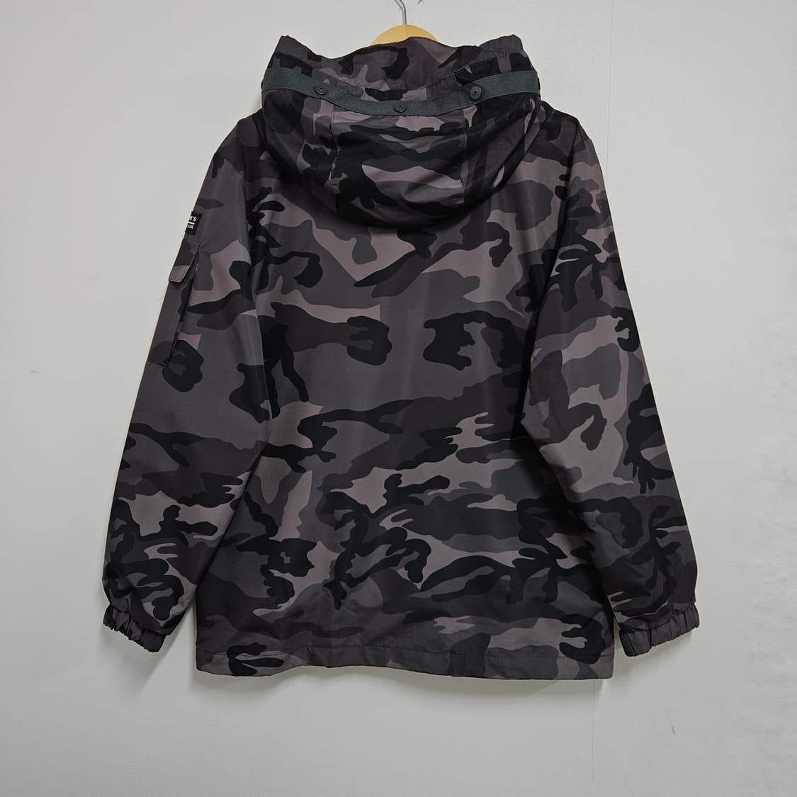 L 100 블랙 카모 밀리터리 후드 바람막이 상품이미지4