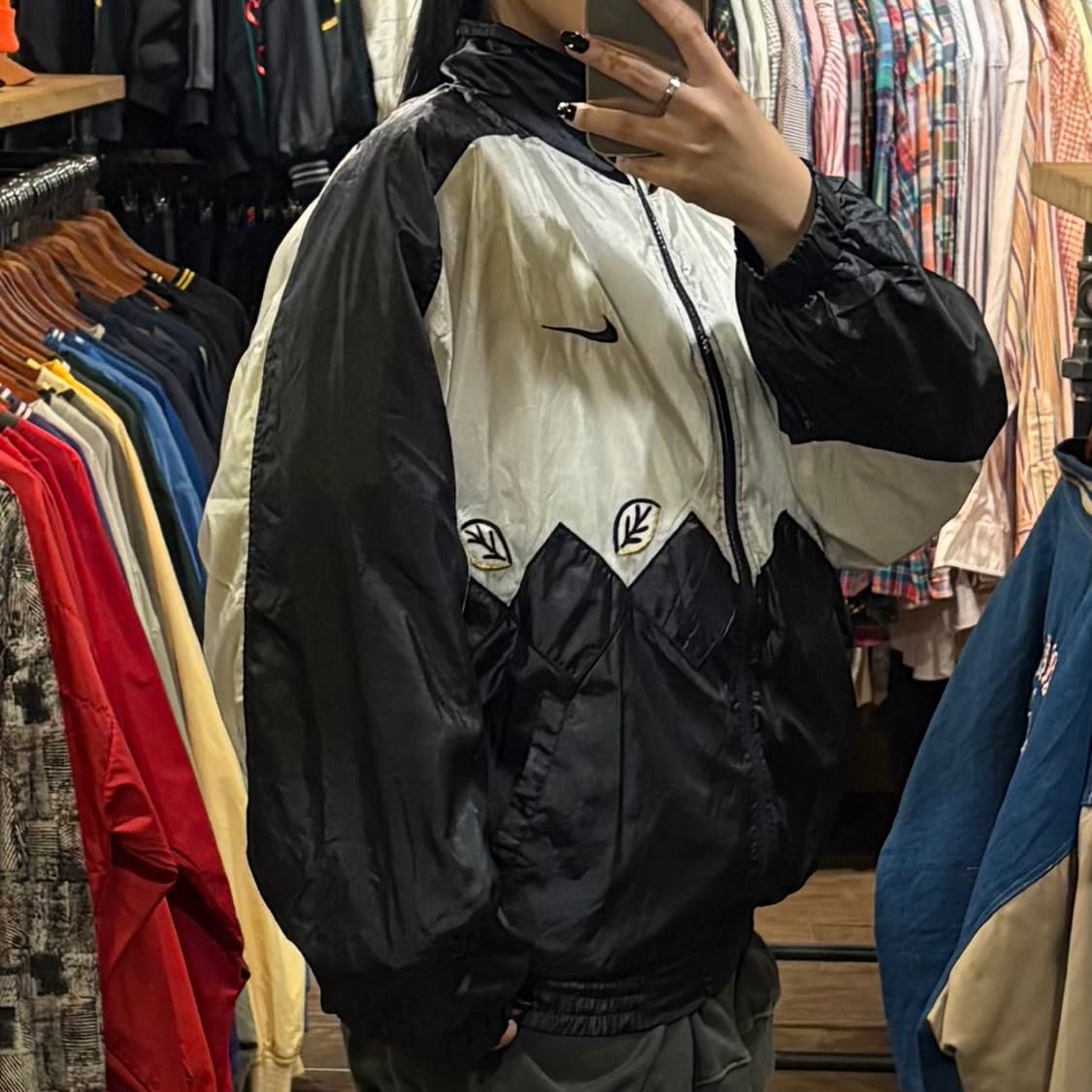 [HI] 나이키 바람막이 아이보리&네이비 배색 상품이미지4