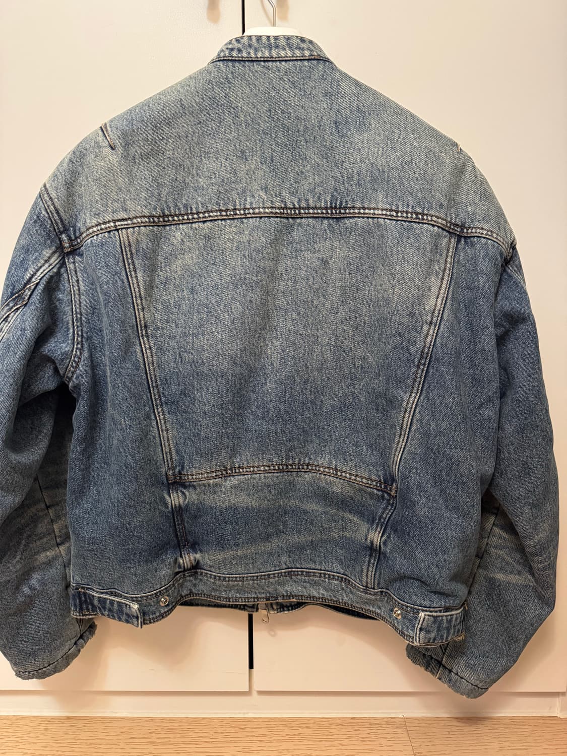 [M] 쿠어 페이딩 패디드 바이커 데님 점퍼  상품이미지2