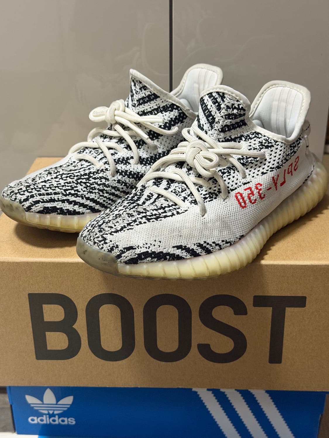 아디다스 이지부스트 350 V2 지브라 250mm 상품이미지2