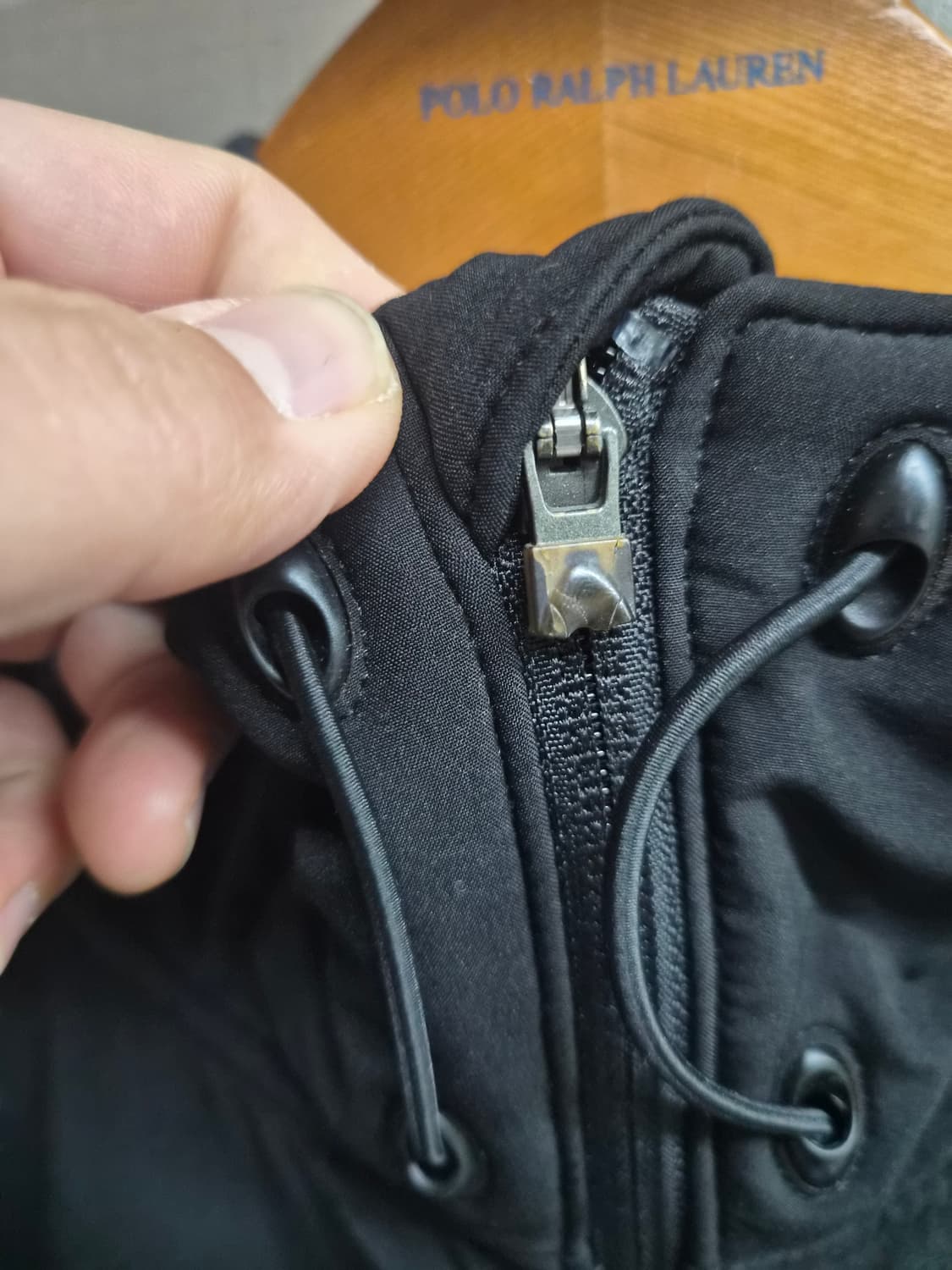 L/105) 오클리 스몰로고 플리스 점퍼 팝니다 상품이미지6