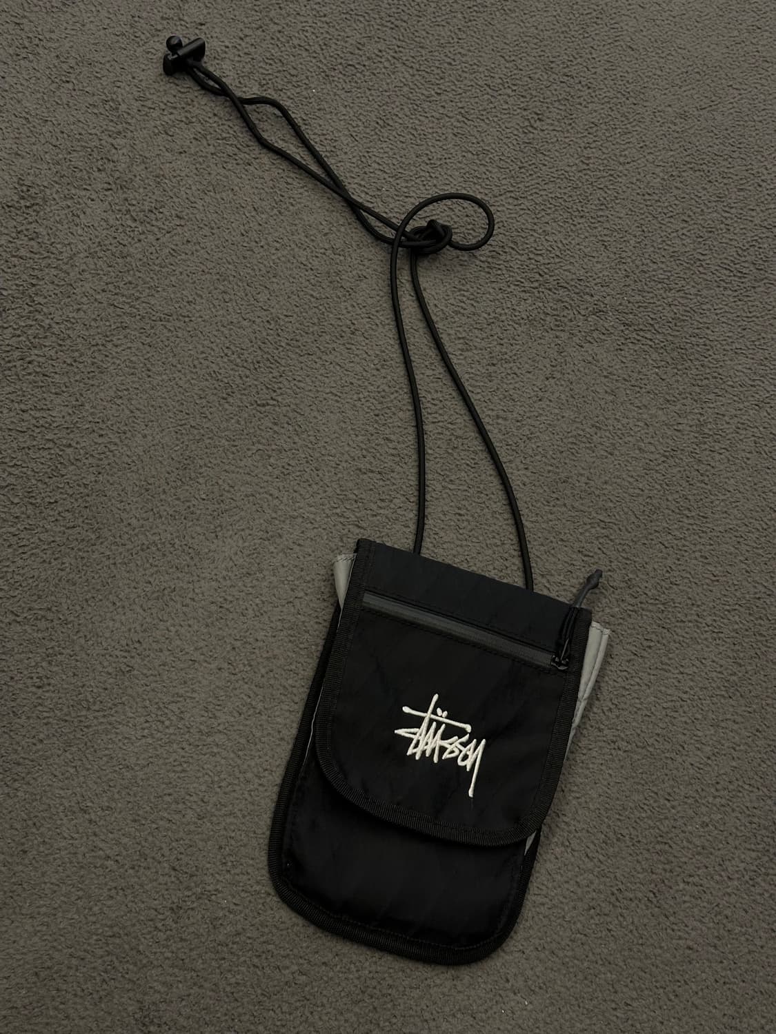 스투시 빈티지 미니 크로스백 처분  상품이미지1