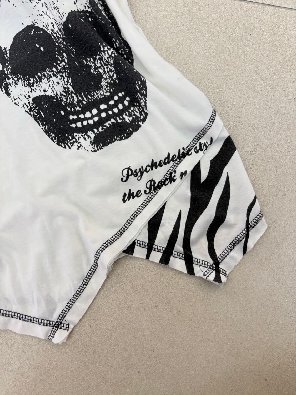 스컬 언발 아일렛 반팔 상품이미지3