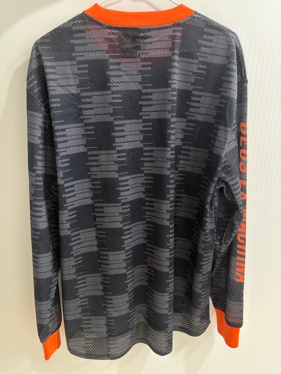 데우스 롱슬리브  상품이미지2