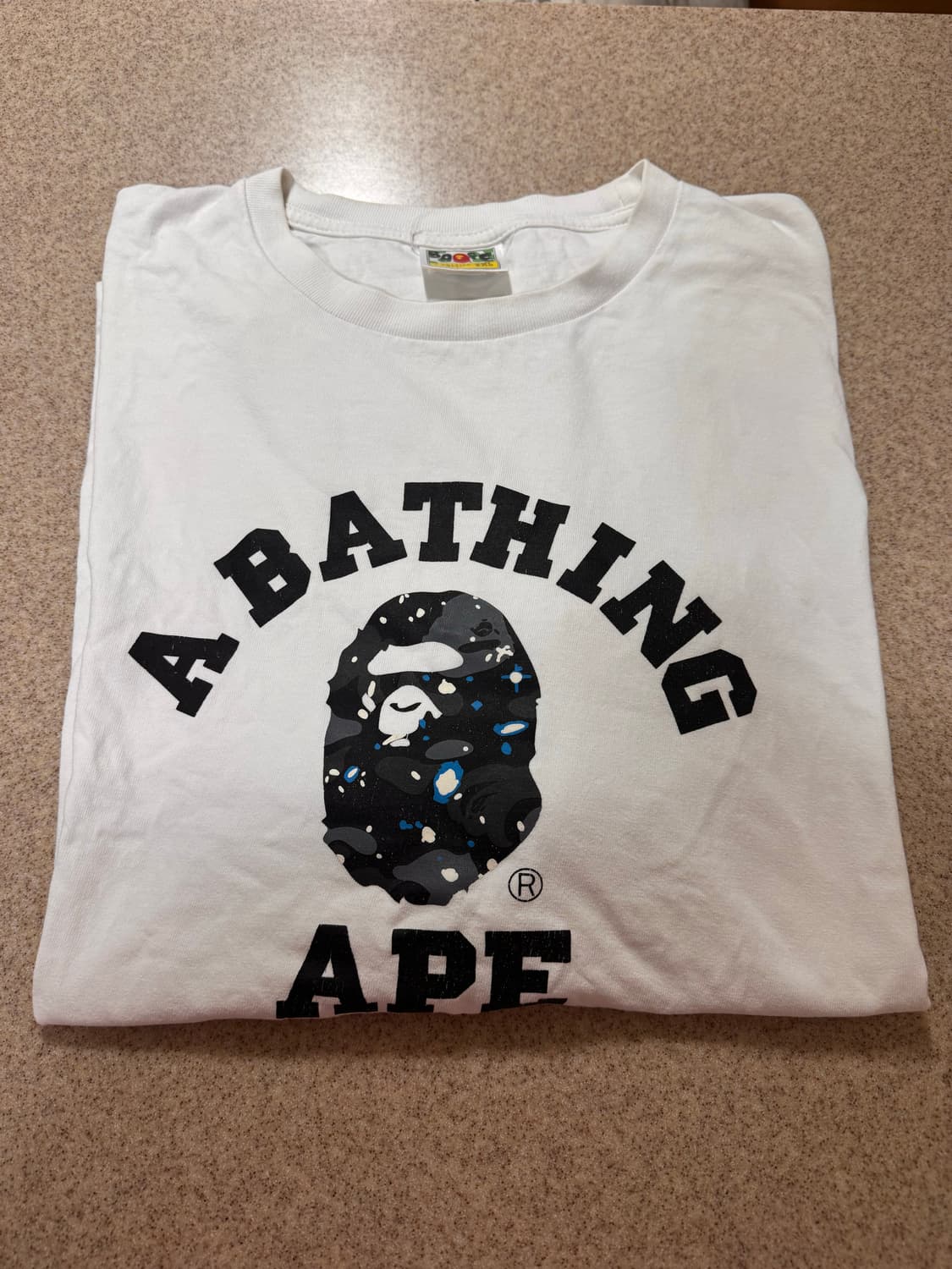 정품 베이프 반팔 2XL 상품이미지1