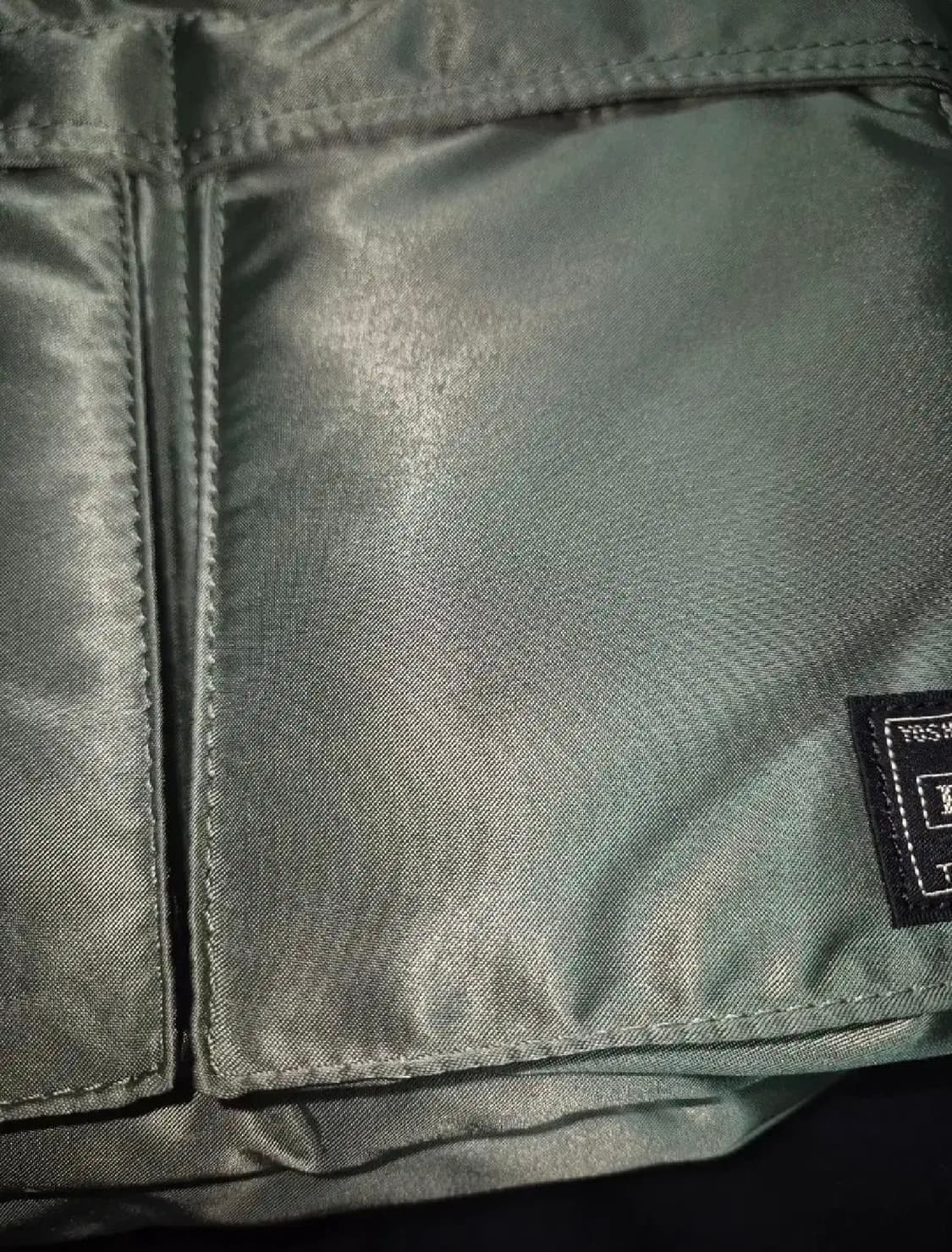 [요시다포터] 탱커 숄더백 라지 세이지 그린 (622-78810) 상품이미지4