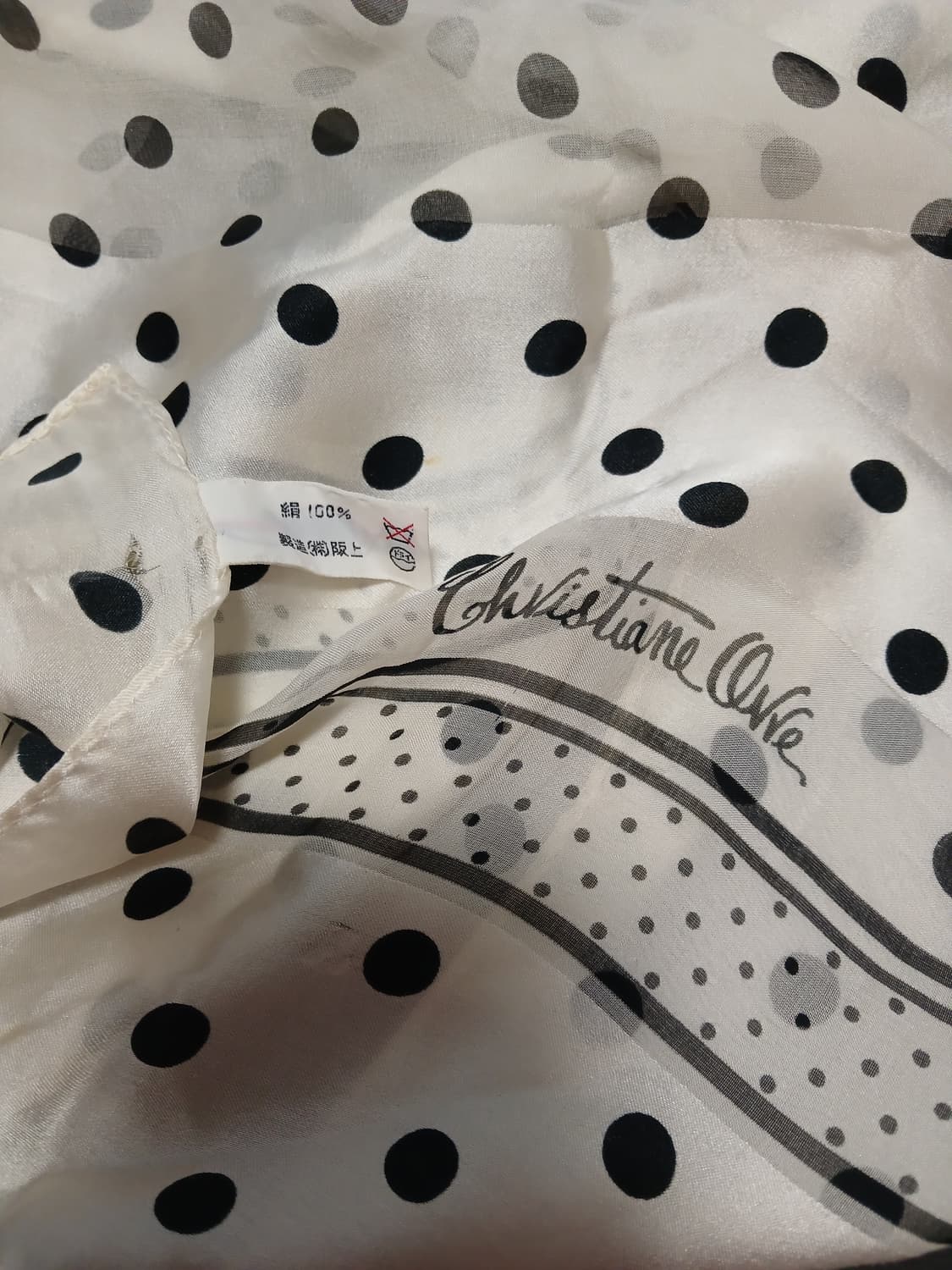 Christiane Orre 땡땡이 화이트 실크스카프  상품이미지2