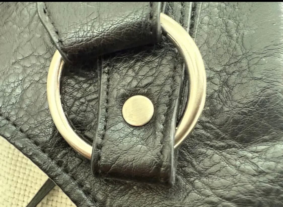 이우가마카라스 스터드 백 1착 상품이미지2