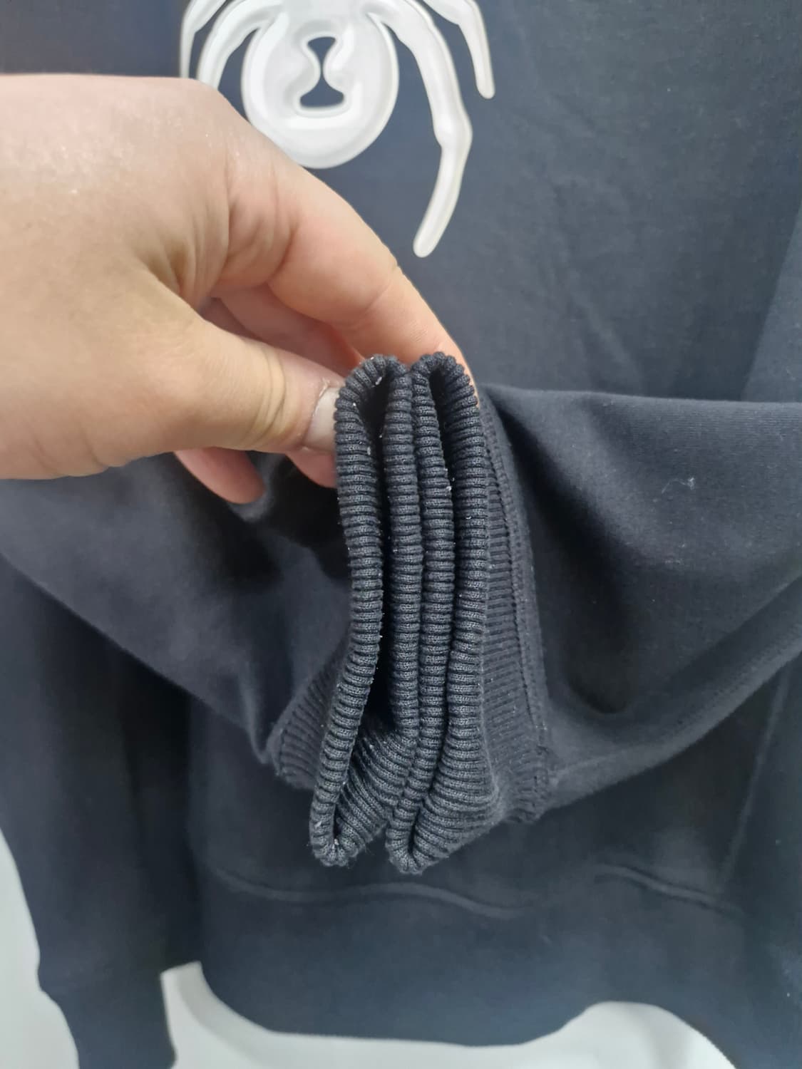 105XL 스파이더 빅로고 기모 맨투맨. 상품이미지4