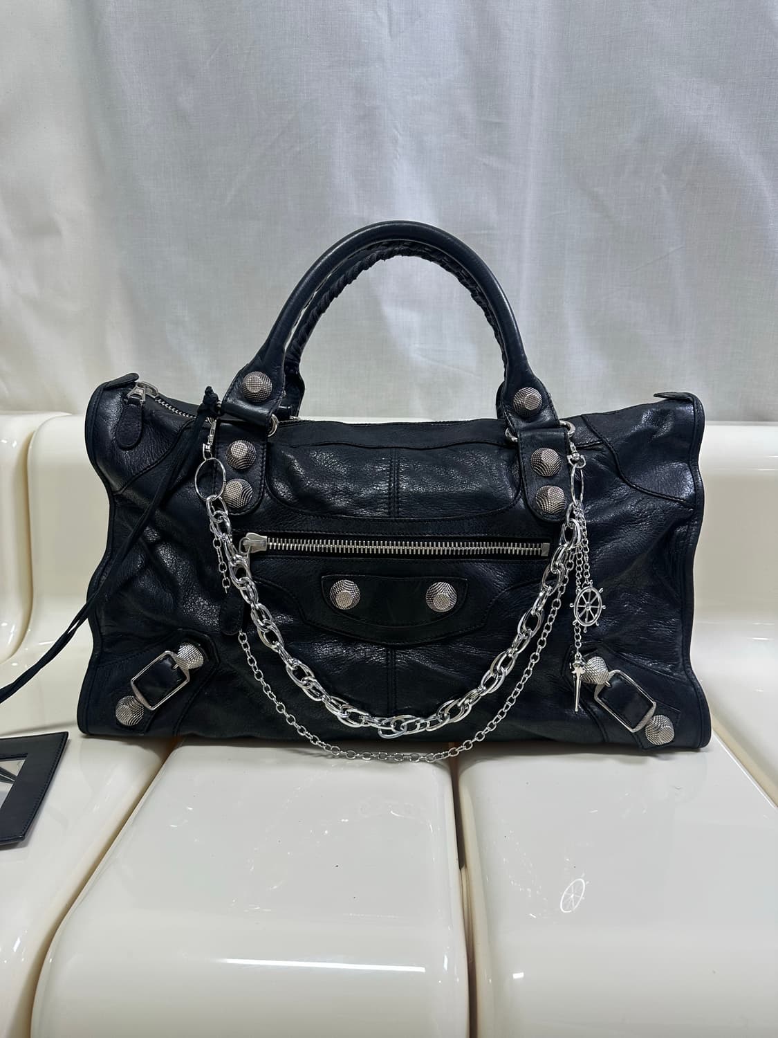 [A 정품] 발렌시아가 자이언트 시티 모터백 라지 블랙 상품이미지1