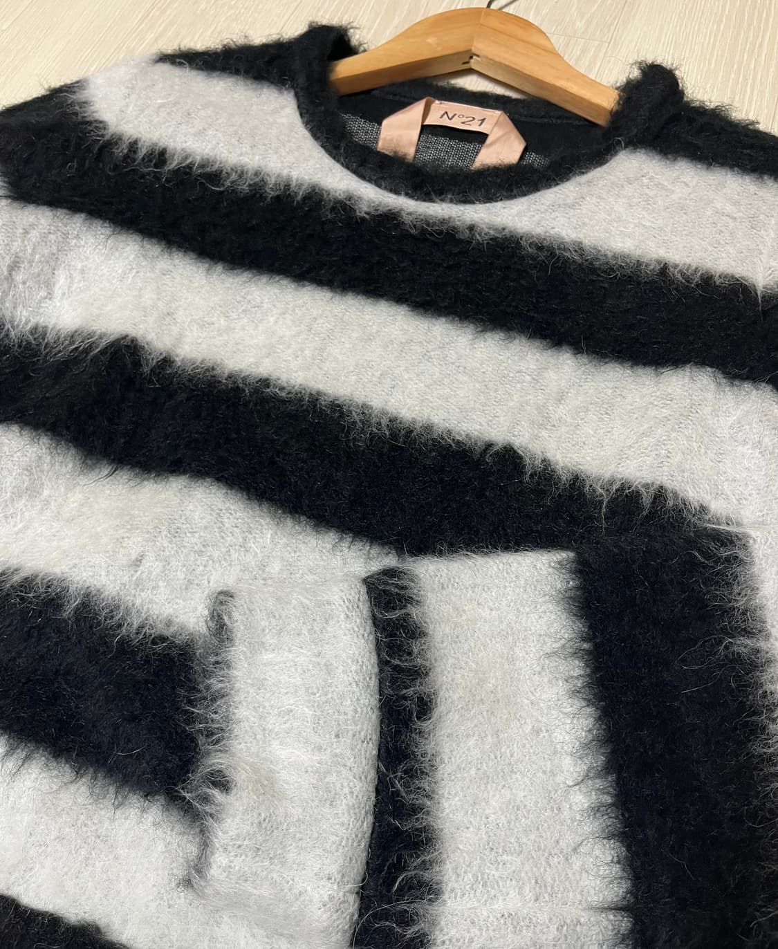 N°21 스트라이프 니트입니다 상품이미지4