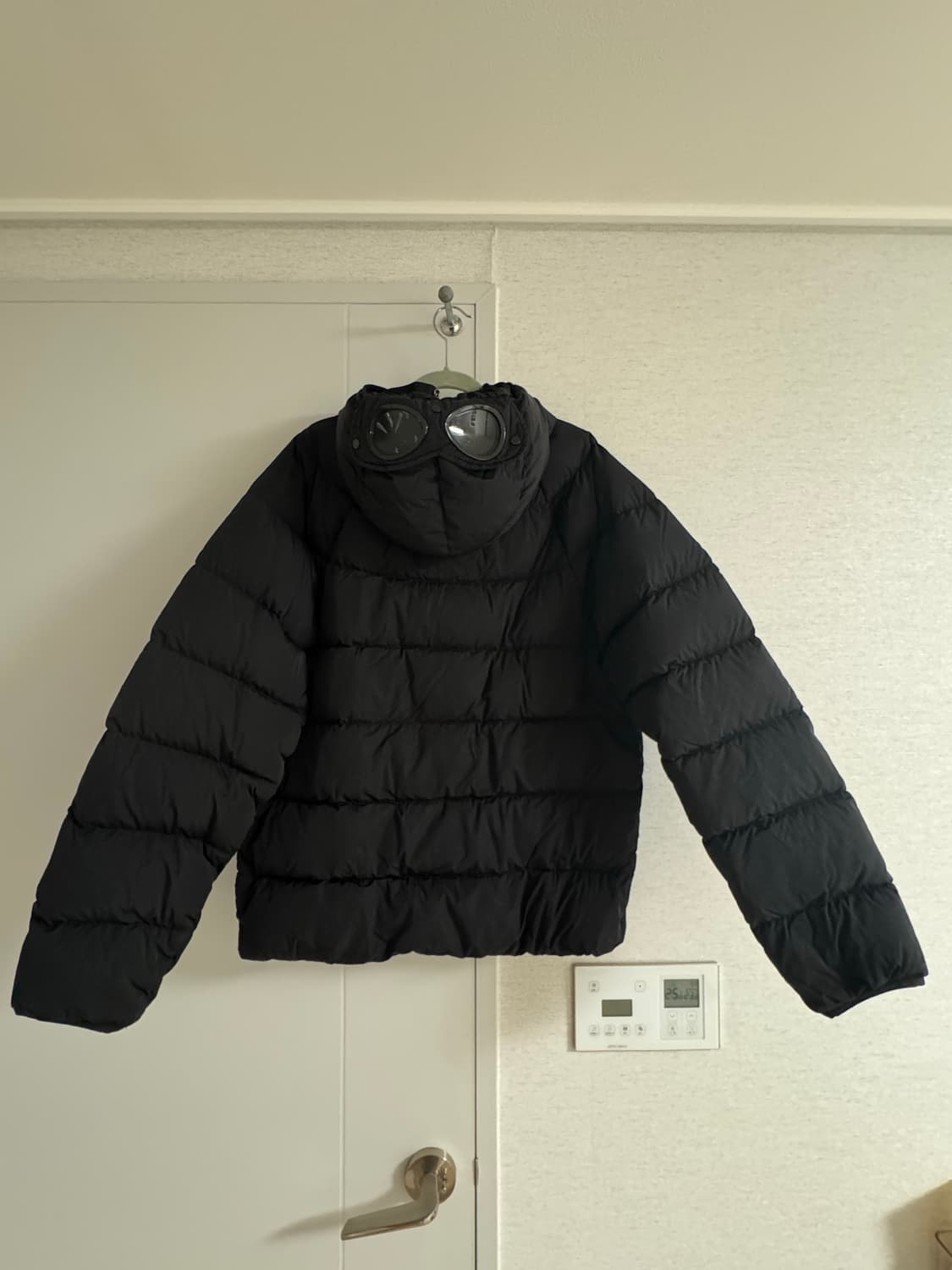 cp컴퍼니 패딩 (크롬-R 다운 자켓) 블랙 상품이미지5