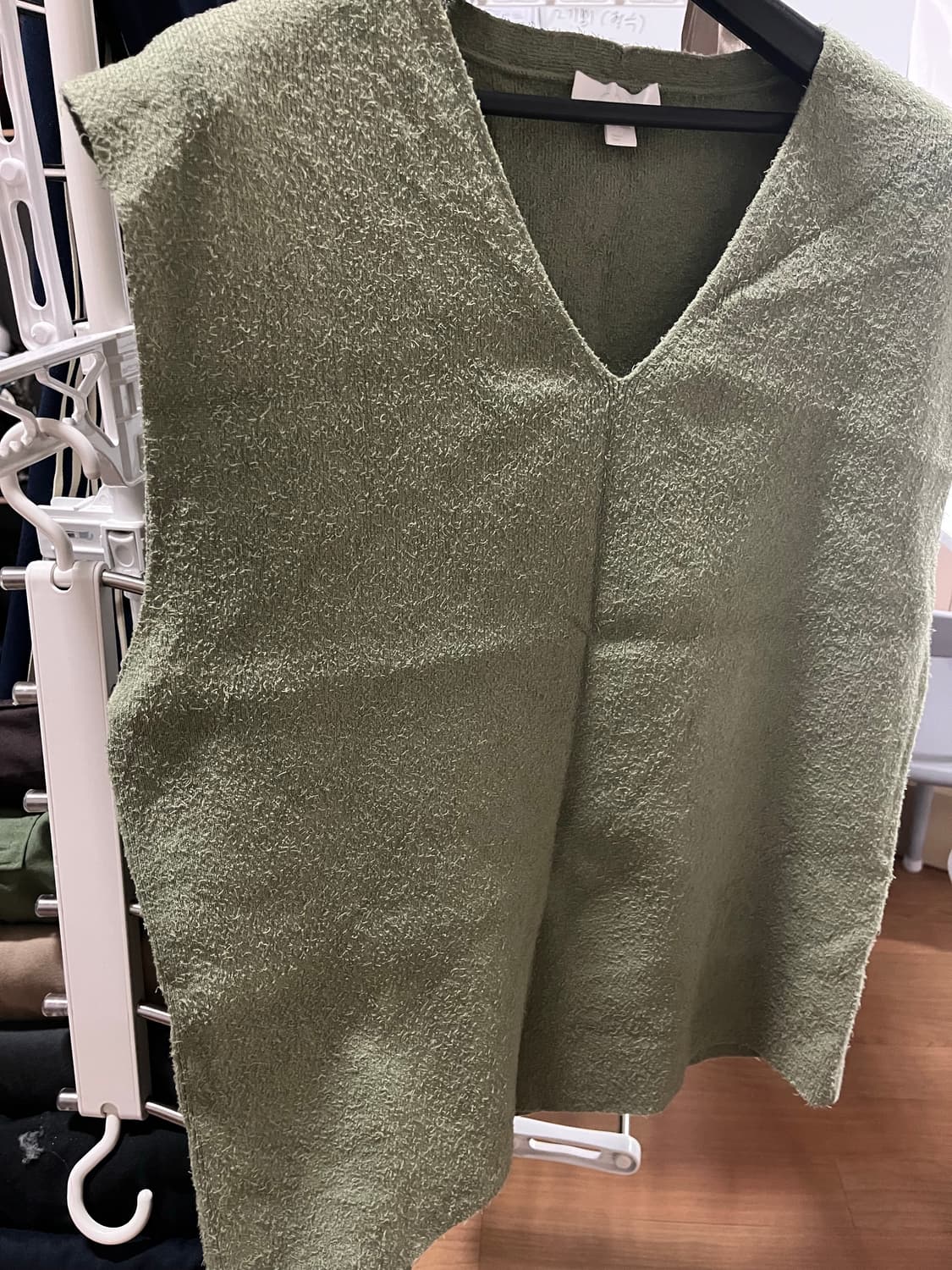 코스 cos 잔디베스트 S 팝니다 상품이미지6