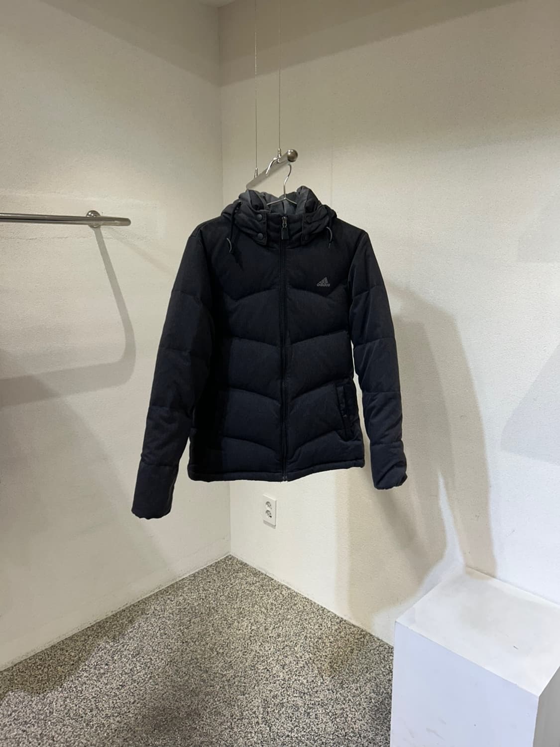 아디다스 덕다운 후드 패딩 상품이미지1