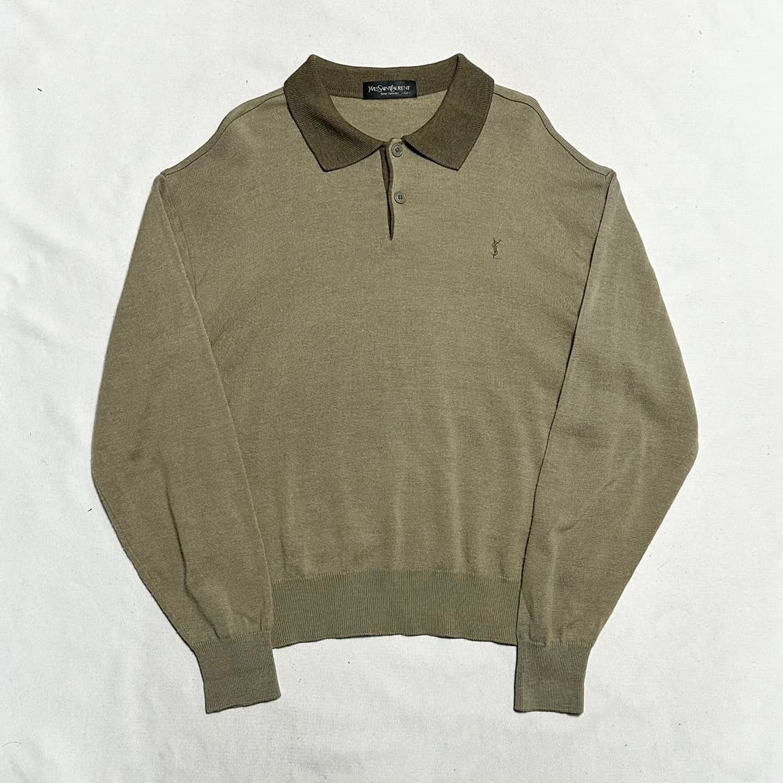 100 입생로랑 하프버튼 램스울 카라 니트 상품이미지2