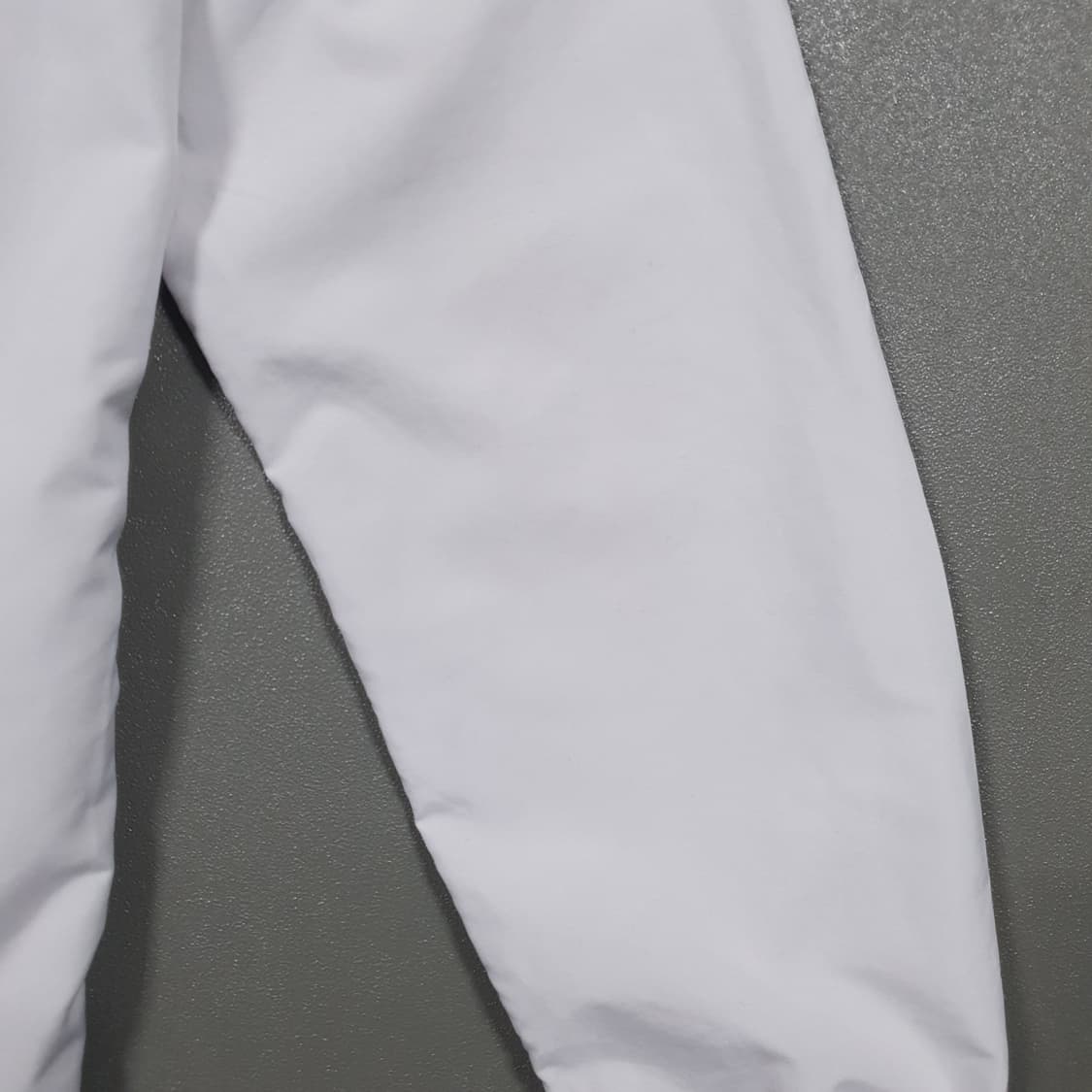 M (95) 나이키 에센셜 러닝 경량 바람막이 집업 후드 자켓 아이보리 상품이미지9