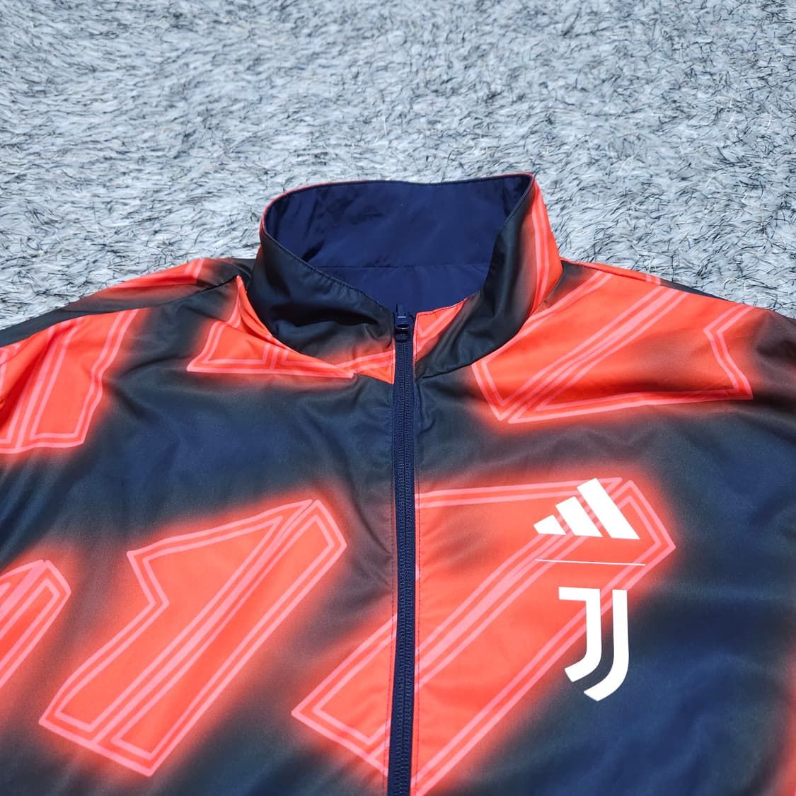 아디다스) XL 남자 유벤투스 리버시블 앤섬자켓 / 왕눈이샵 상품이미지3